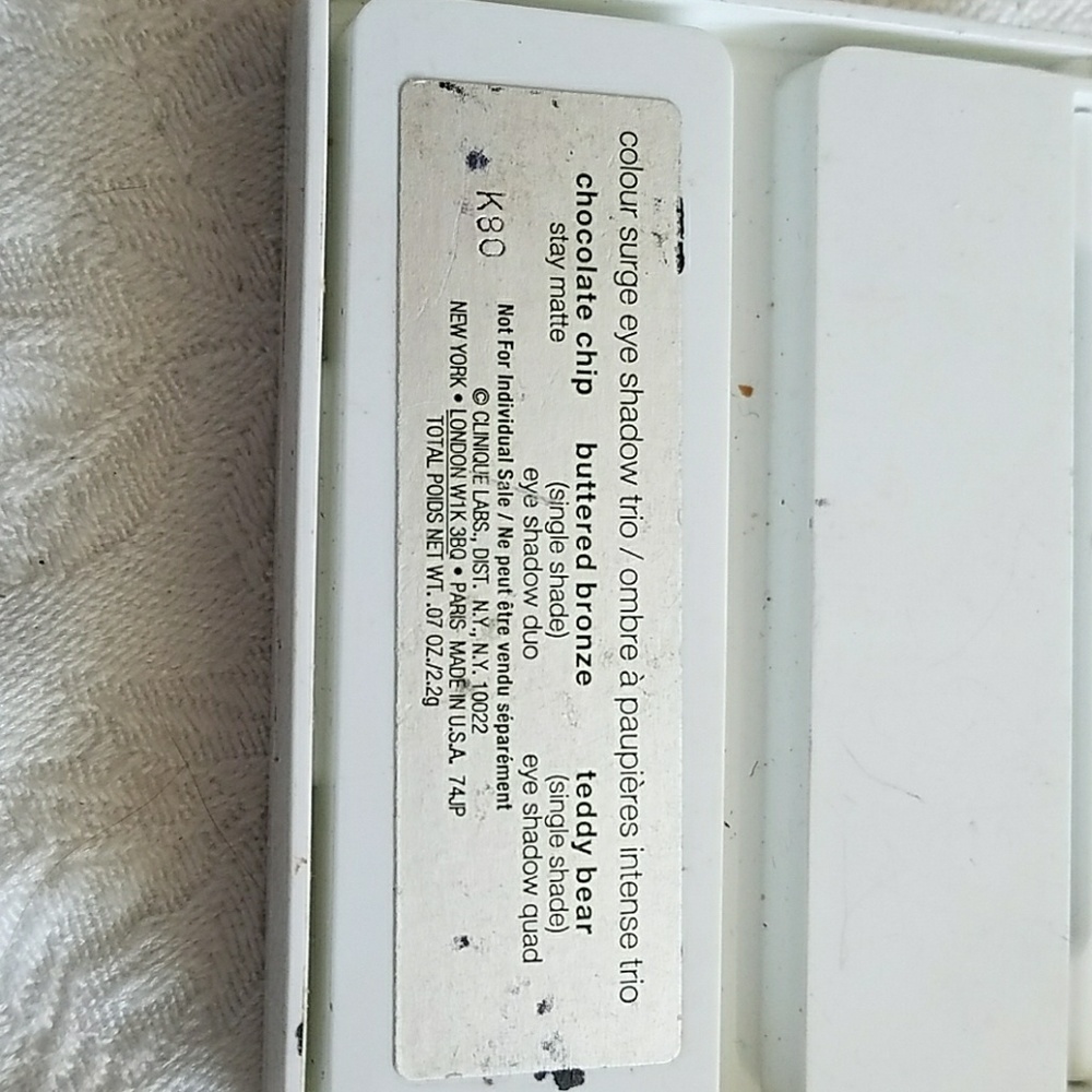 Eyeshadow - Picture 3 of 3